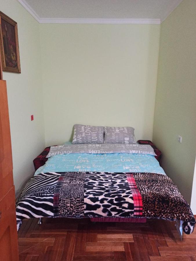 Apartment кульпарківська 128,економ