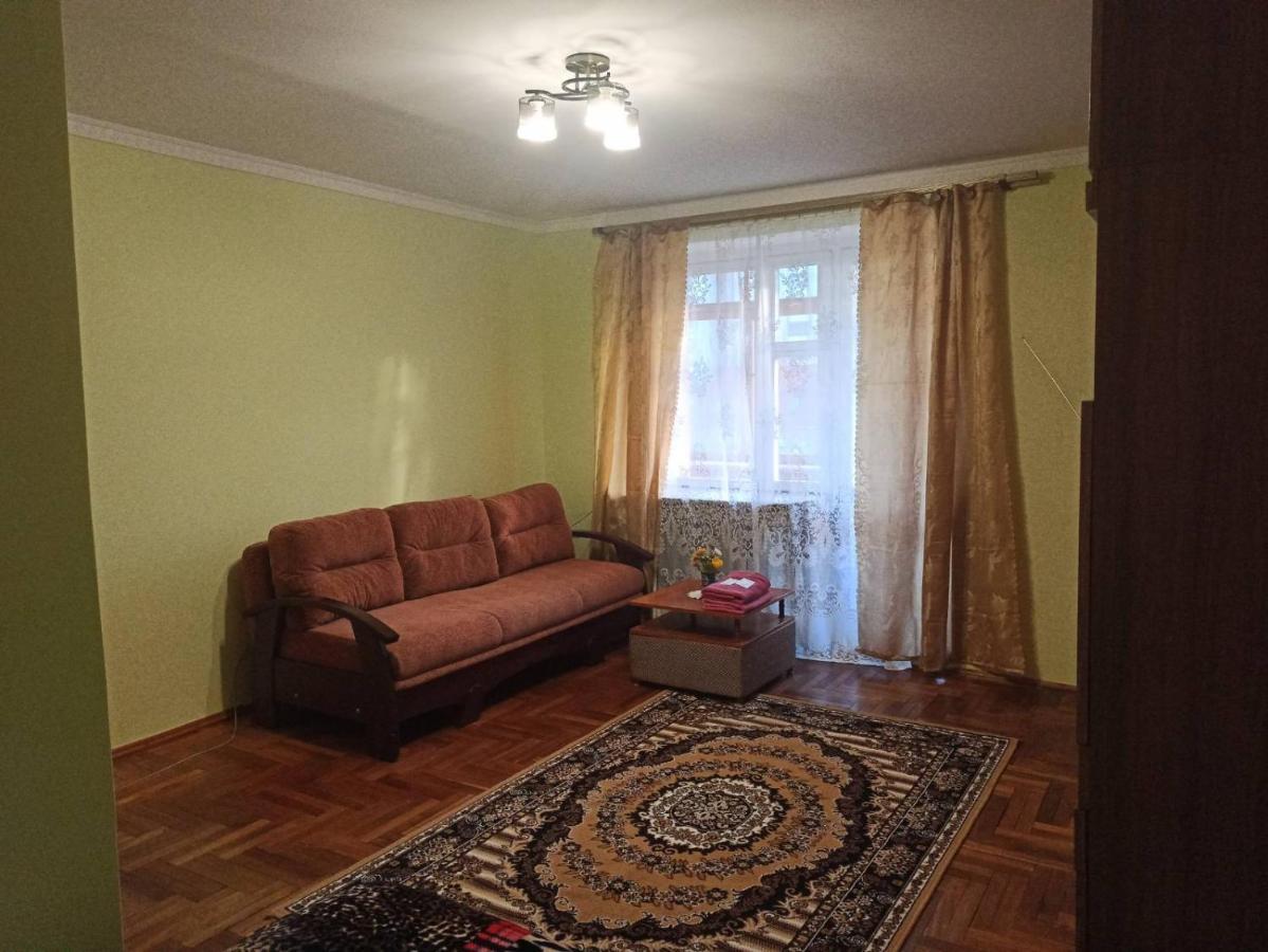 кульпарківська 128,економ Apartment *