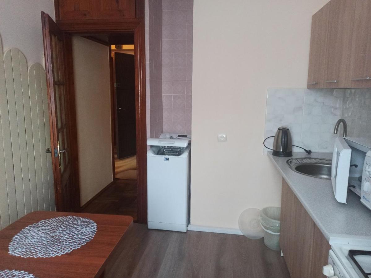 Apartment кульпарківська 128,економ